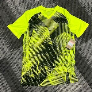 Nike Soccer Jersey Men’s Size L NWT